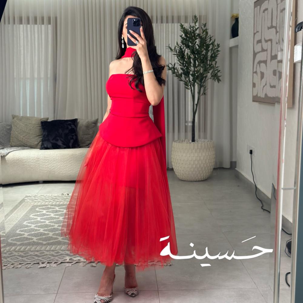 فستان احمر  محير