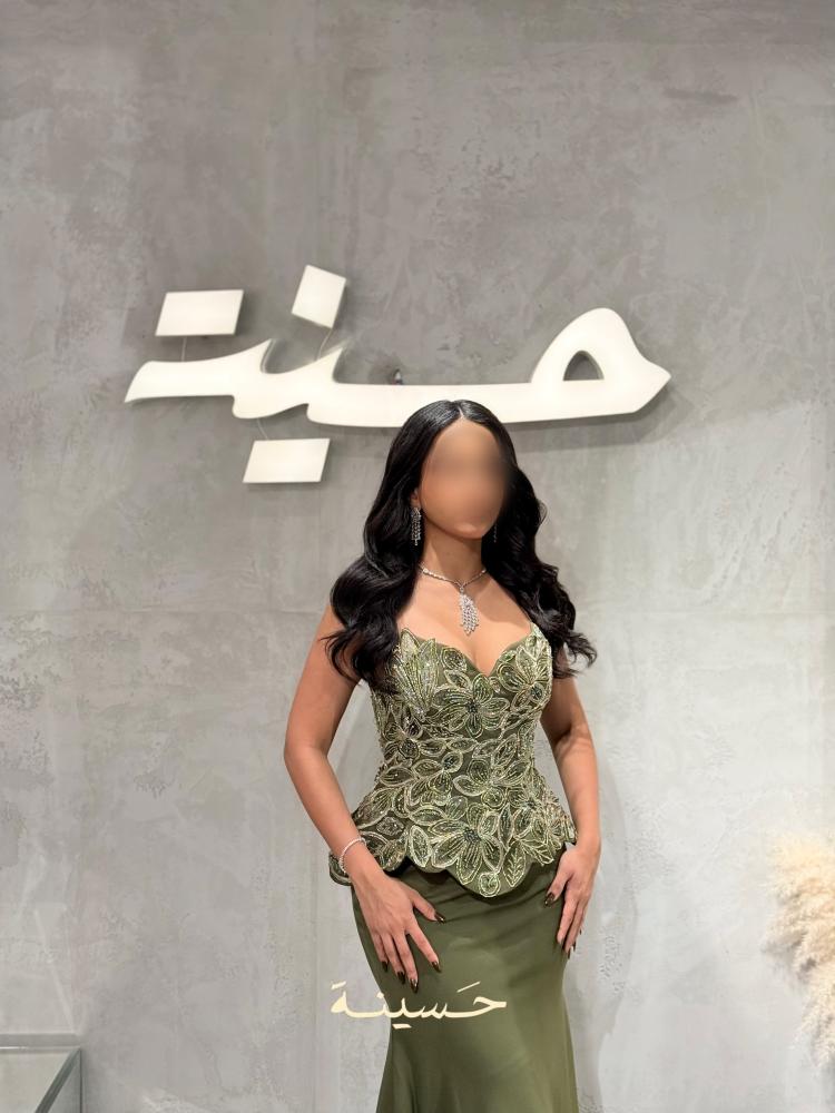 فستان زيتي مطرز بتصميم كورسيه فاخر