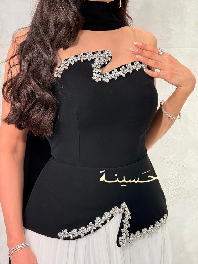 فستان الأسود و الأبيض بكريستال فاخر