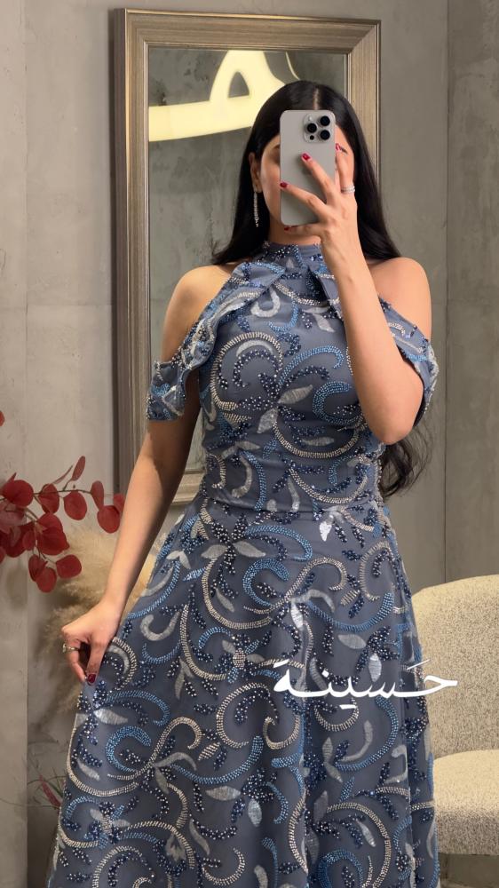 Elegant dark blue set with swirled embroidery