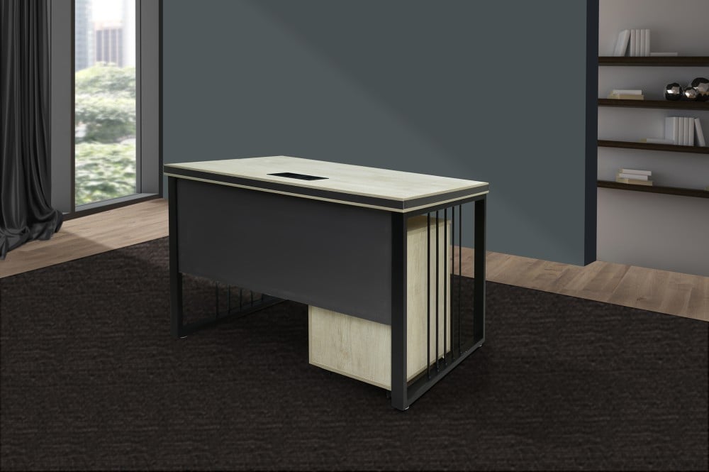 مكتب خشبي فاتح