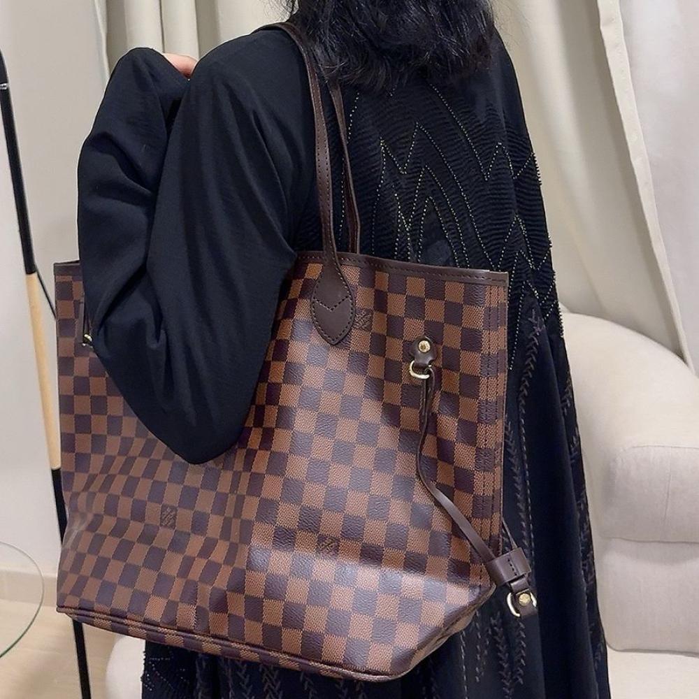 شنطة لويس فيتون