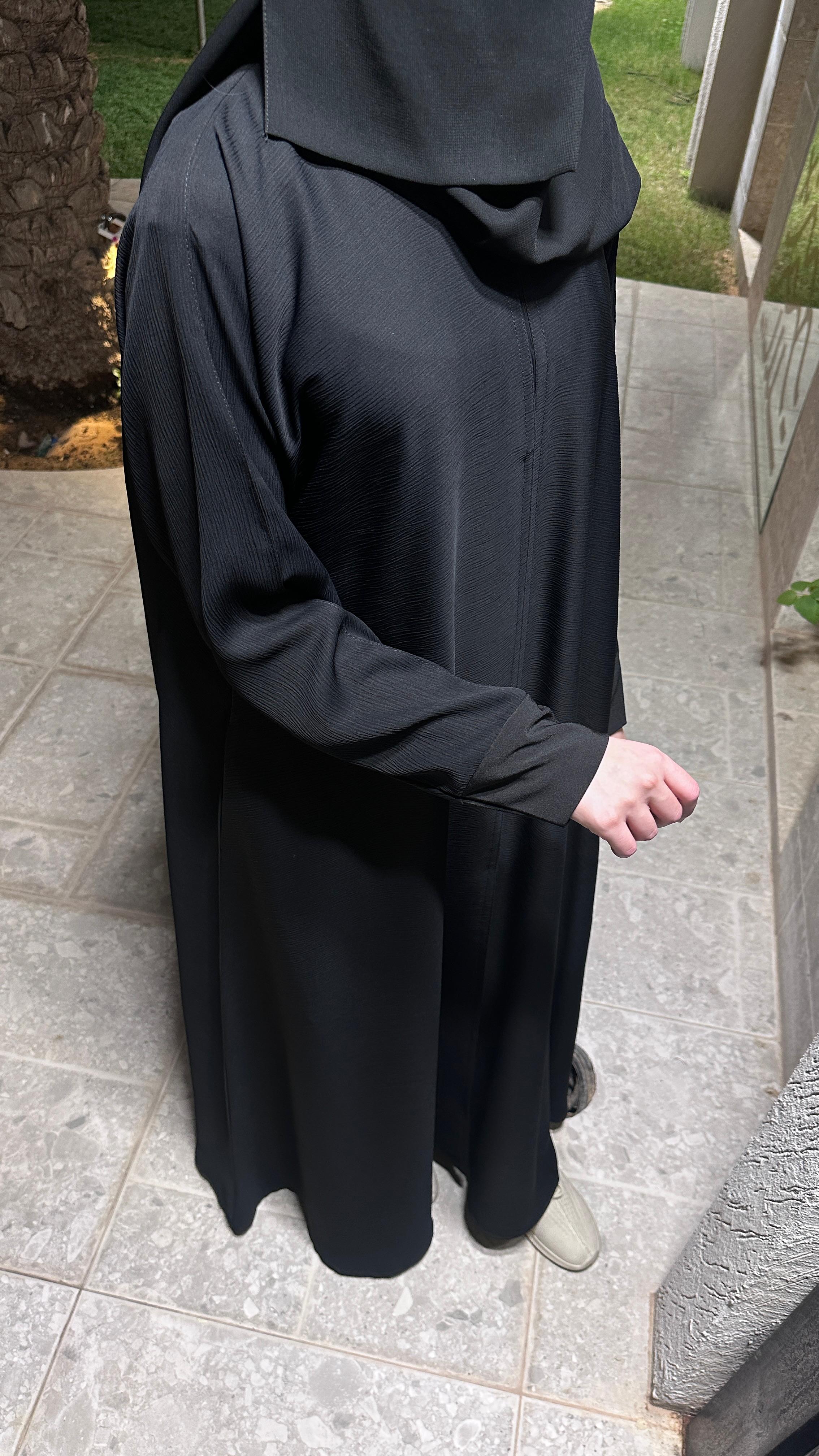 عباية نص كلوش ساده مناسبة للخمار