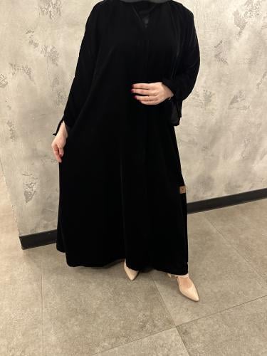 عباية نص كلوش مخمل اسود