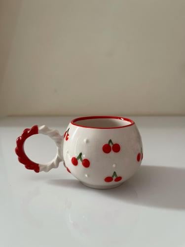 كوب الكرز صغير