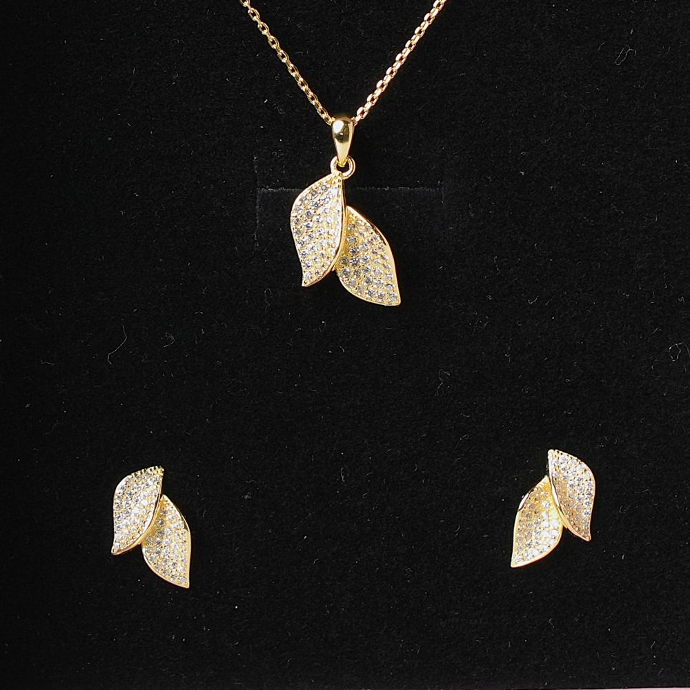 طقم الورقة الفضية