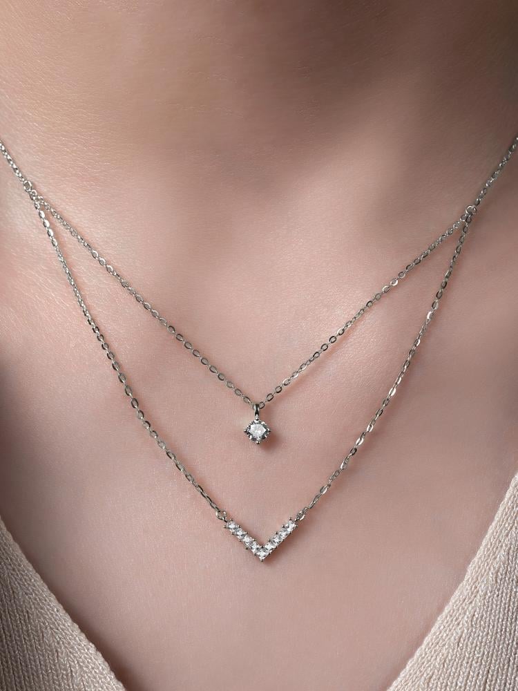 Q necklace