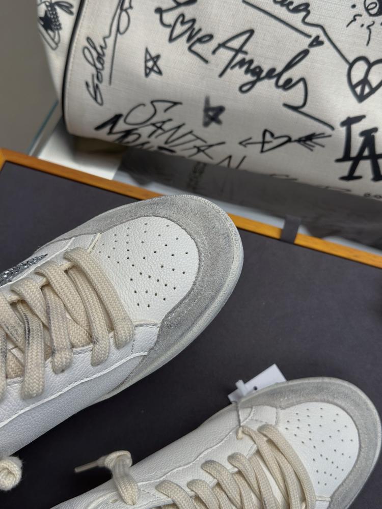 Golden goose