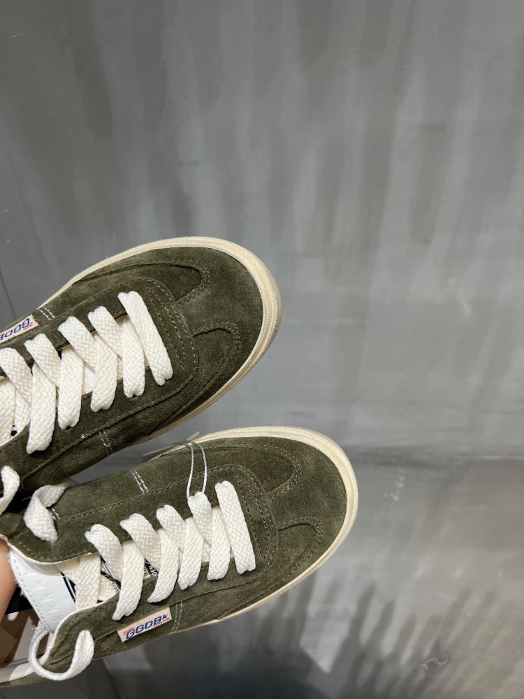 Golden goose
