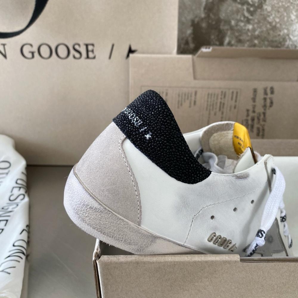 Golden goose