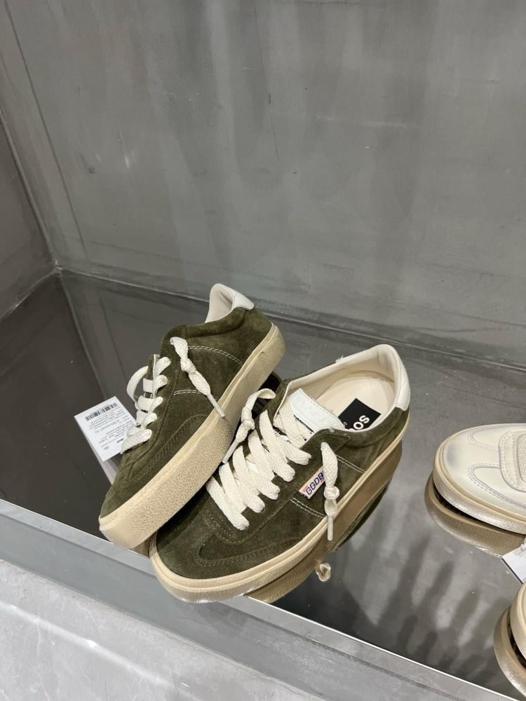 Golden goose