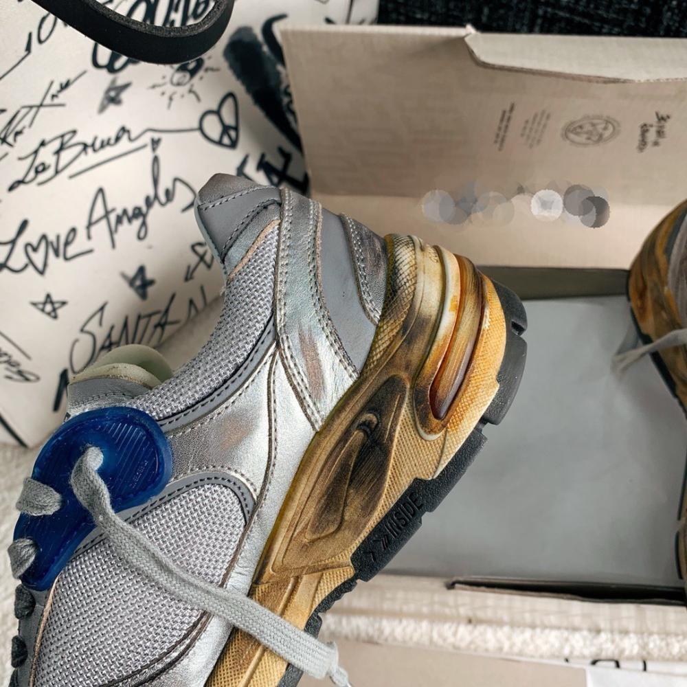 Golden goose