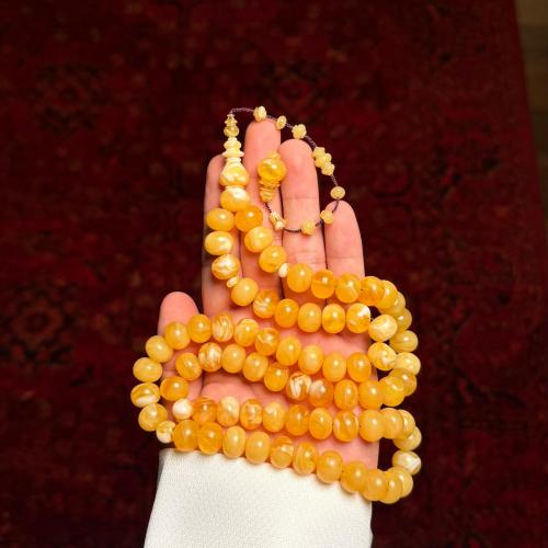 بكلايت مستكة ذروي ( شبية الكهرمان )
