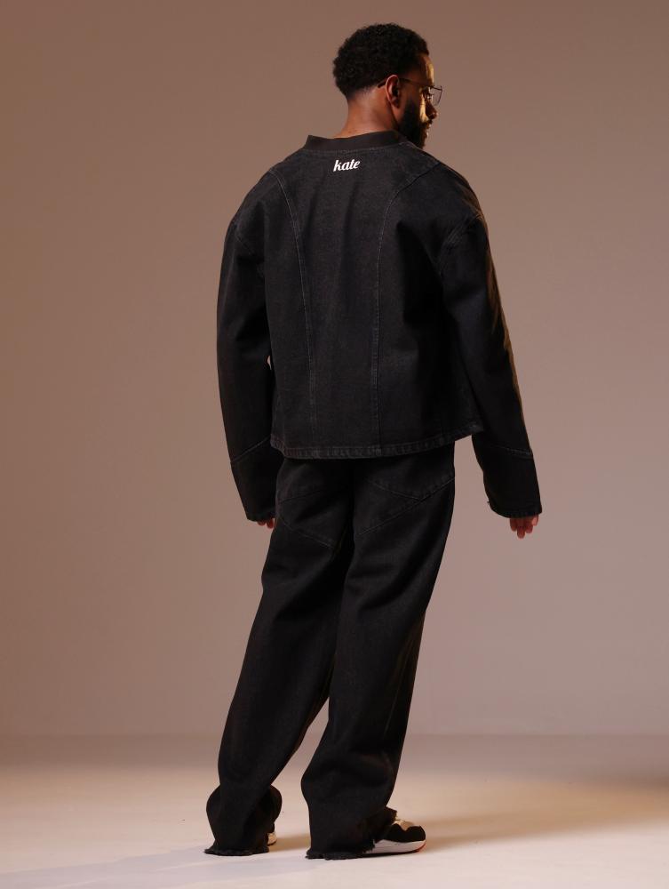 بنطلون بلون اسود واسع للجنسين بتصميم عصري جدا