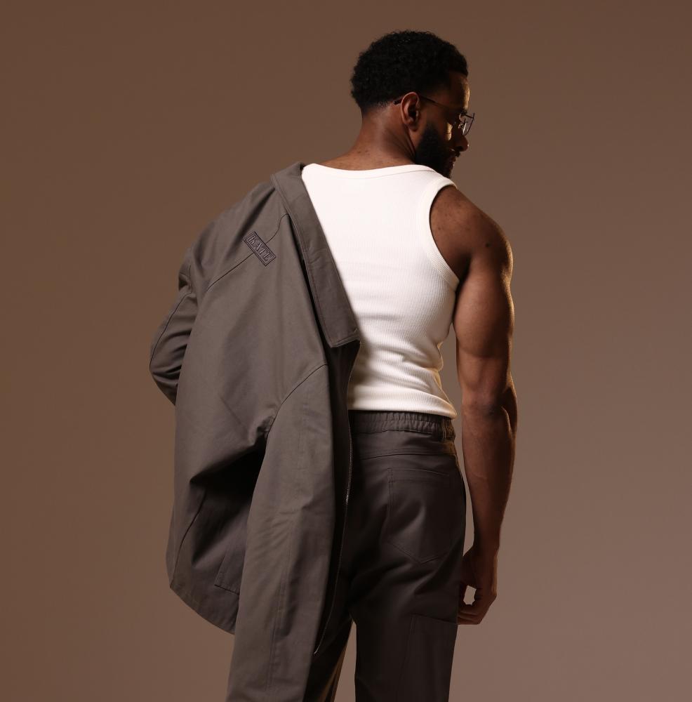 قميص بدون أكمام - أبيض