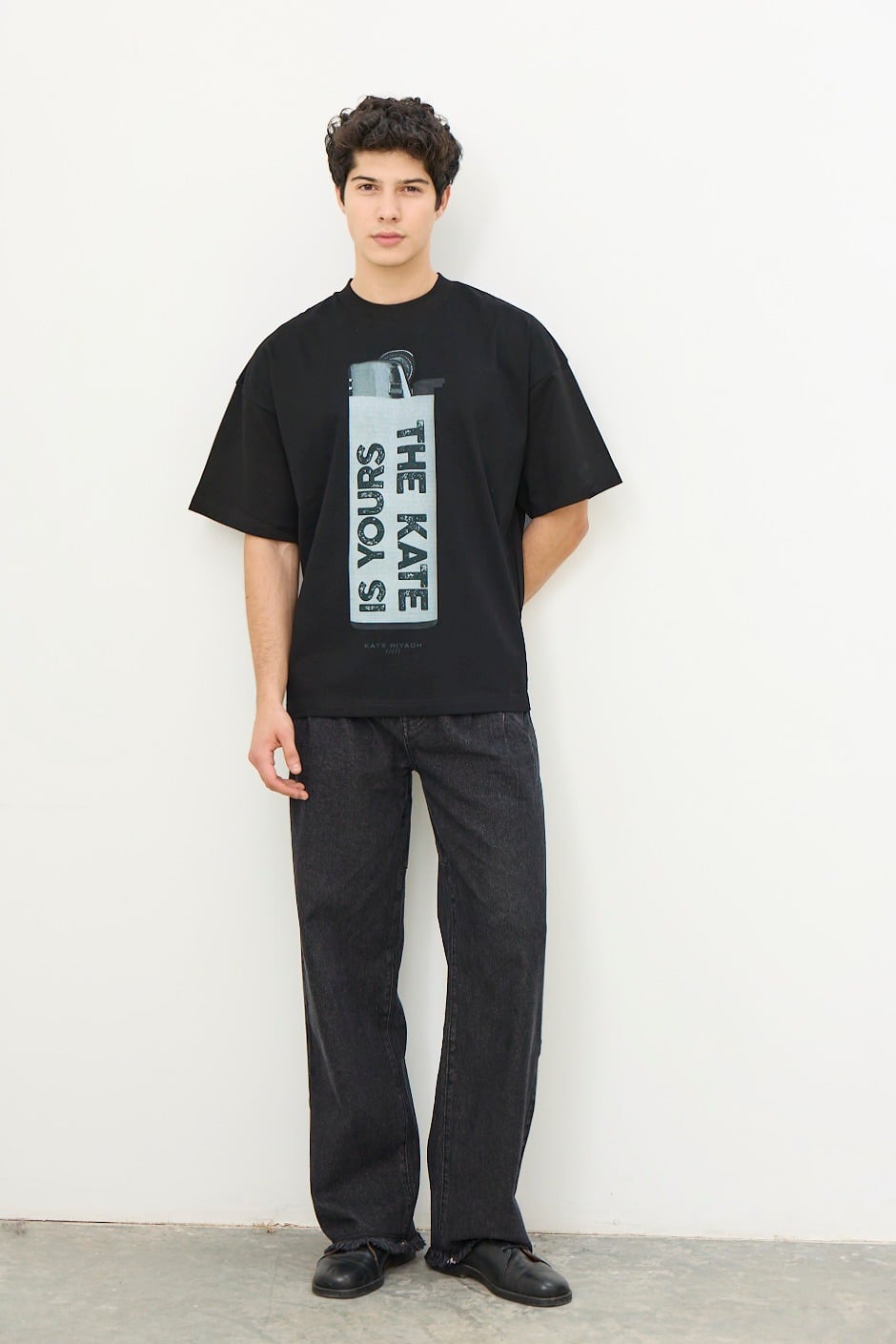 KATE BLACK T-SHIRT