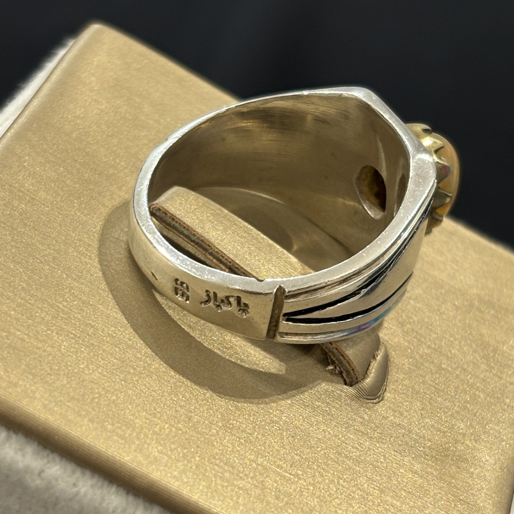 خاتم حجر الاوبال