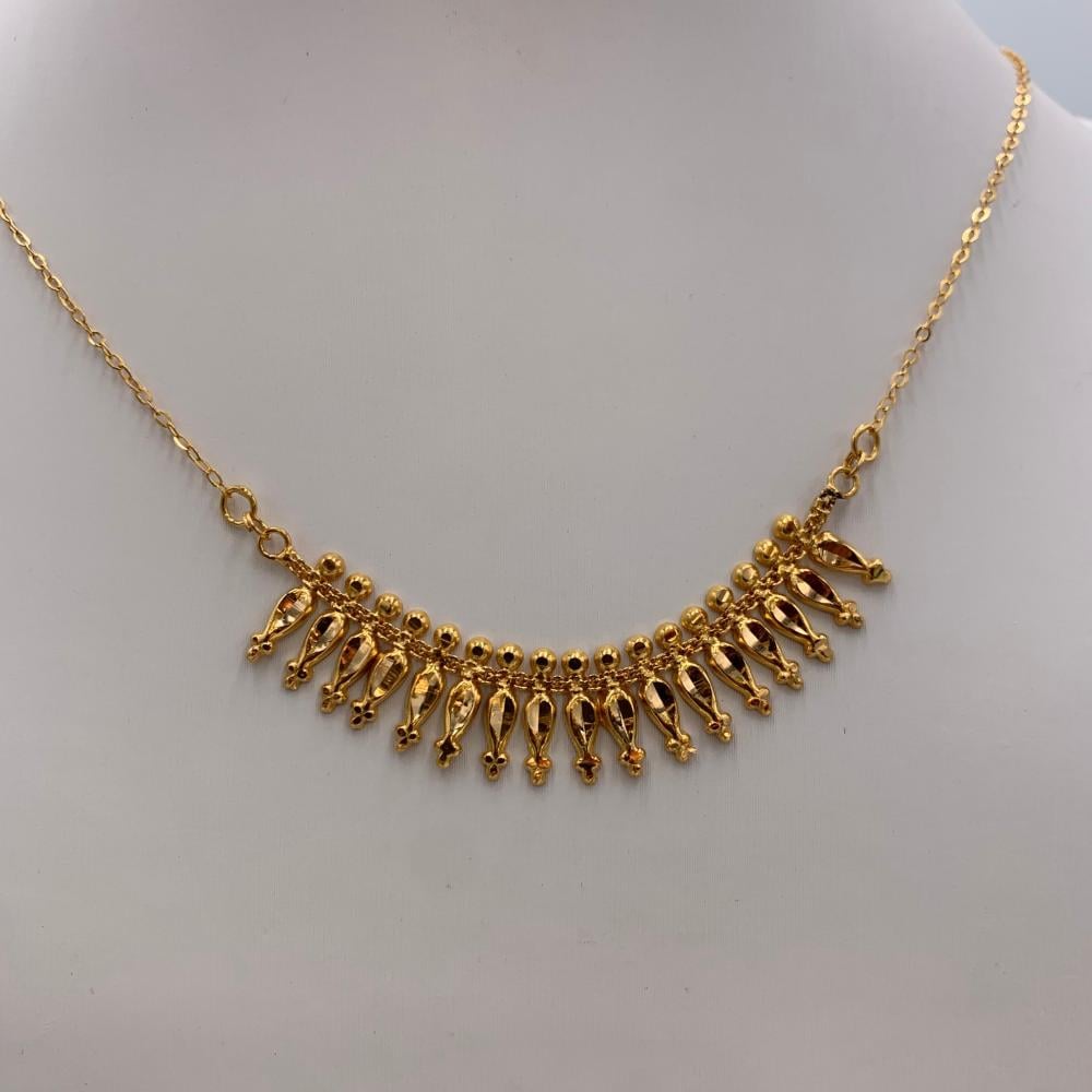 عقد بحريني ذهب عيار 21 بتعليقات ذهبية ناعمة – وزن 3.48 جرام