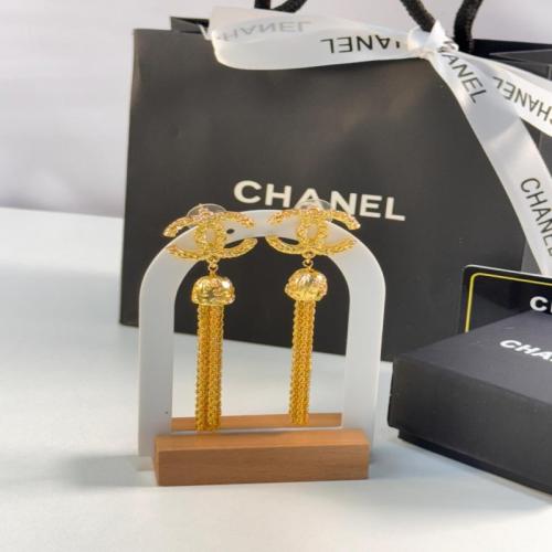 حلق نسائي من ماركة شانيل CHANEL