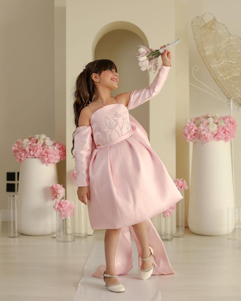 فساتين الأطفال الفاخرة بتصاميم عصرية متجر عساف