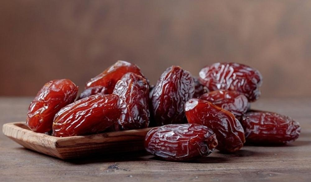 هل التمر مضر للحامل في الشهور الأولى من الحمل هل التمر مضر للحامل في الشهور الأولى من الحمل