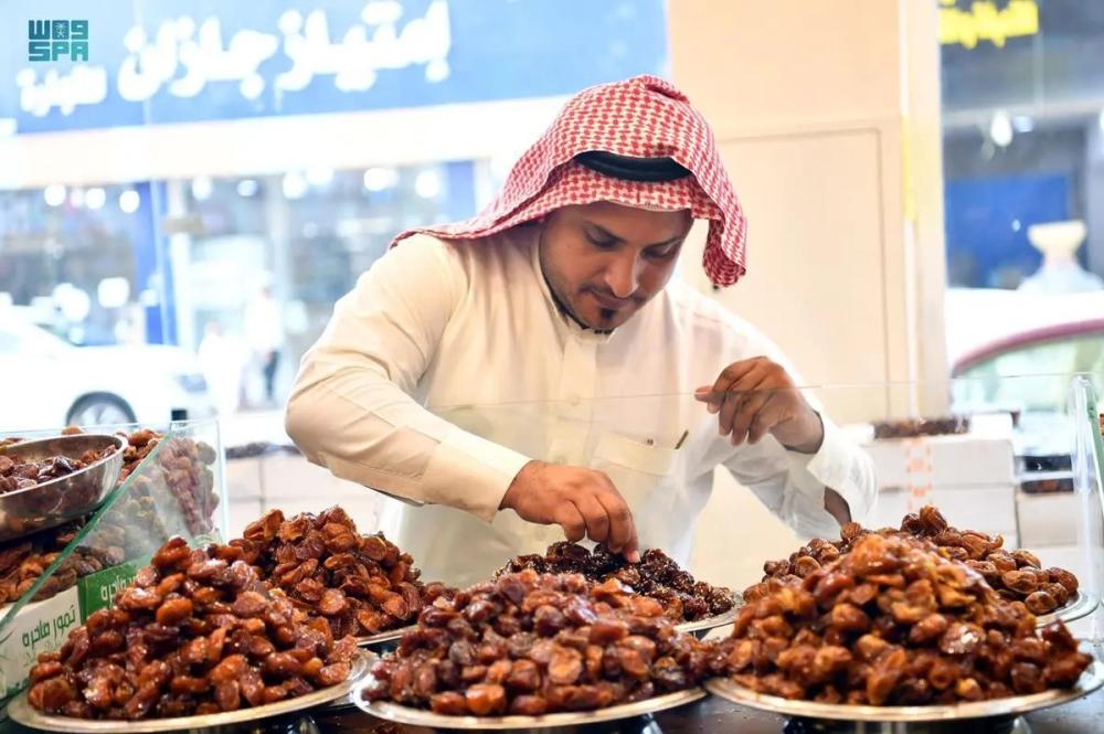 فوائد تمر سكري فاخر للصحة والطاقة