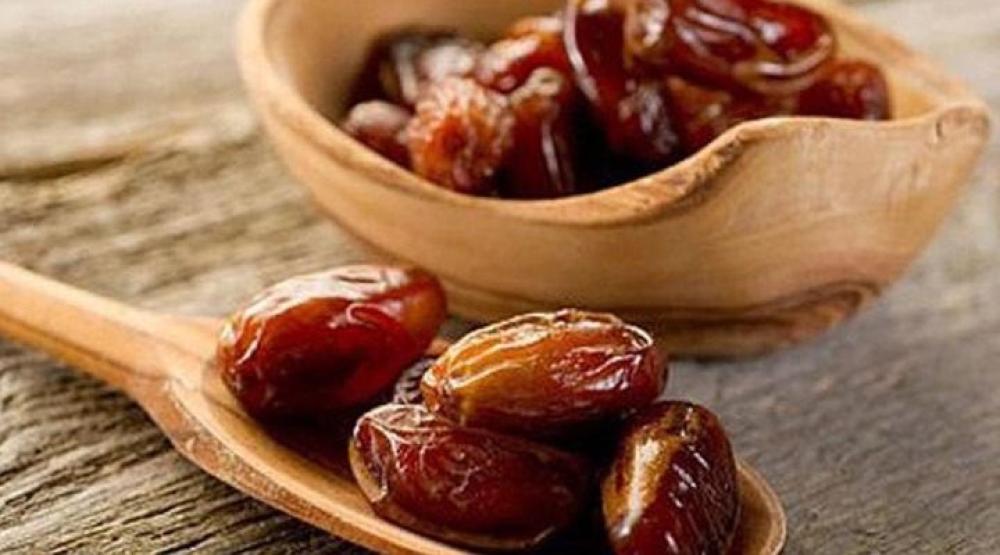 فوائد التمر قبل النوم