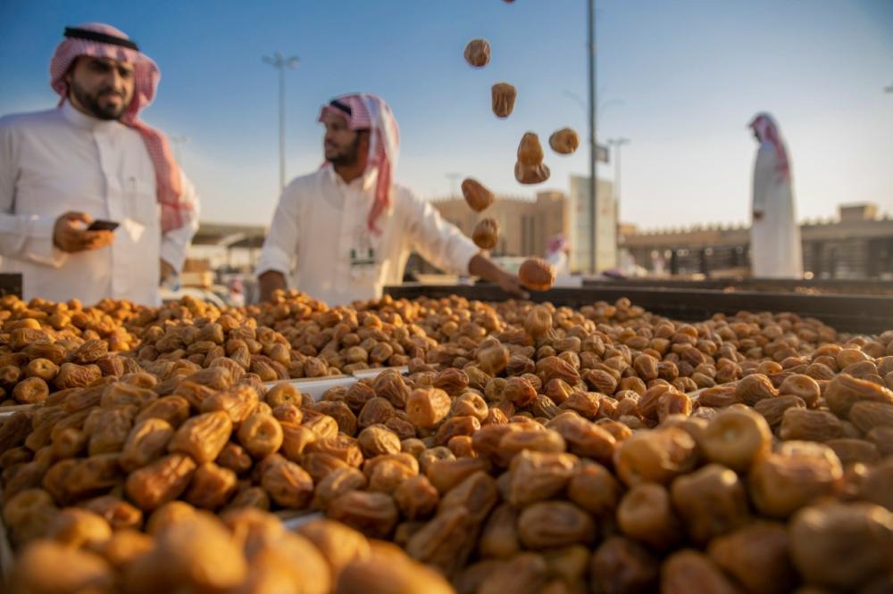 الفرق بين تمر السكري والسكري الملكي