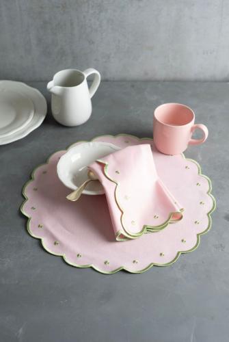 مجموعة مائدة بلون وردي (Placemat و Napkins )
