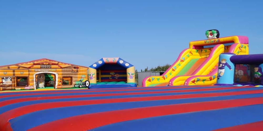 Inflatable rentals in Jeddah: Your guide to choosing the best inflatables for events and homes