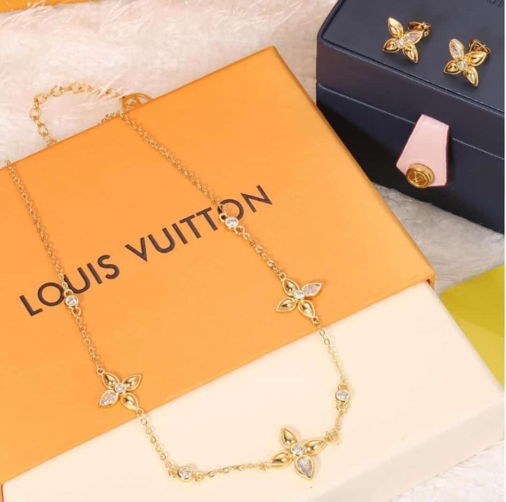 طقم لقاء الأرواح سلسال  مع حلق