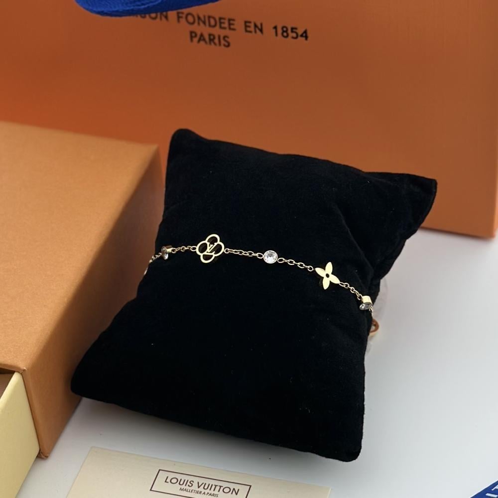 اسوارة لويس فيتون ذهبي