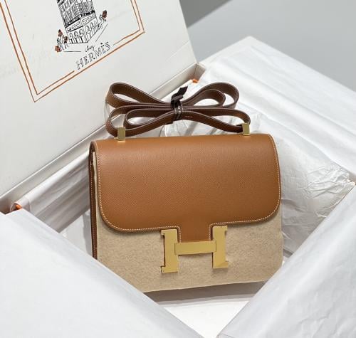 Hermès Constance 23cm – Golden Brown Epsom with Go...