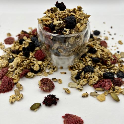 جرانولا توت مشكل mixed berry Granola