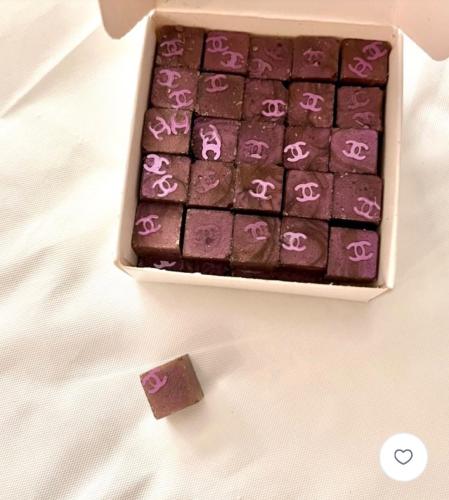 مستكه شانيل