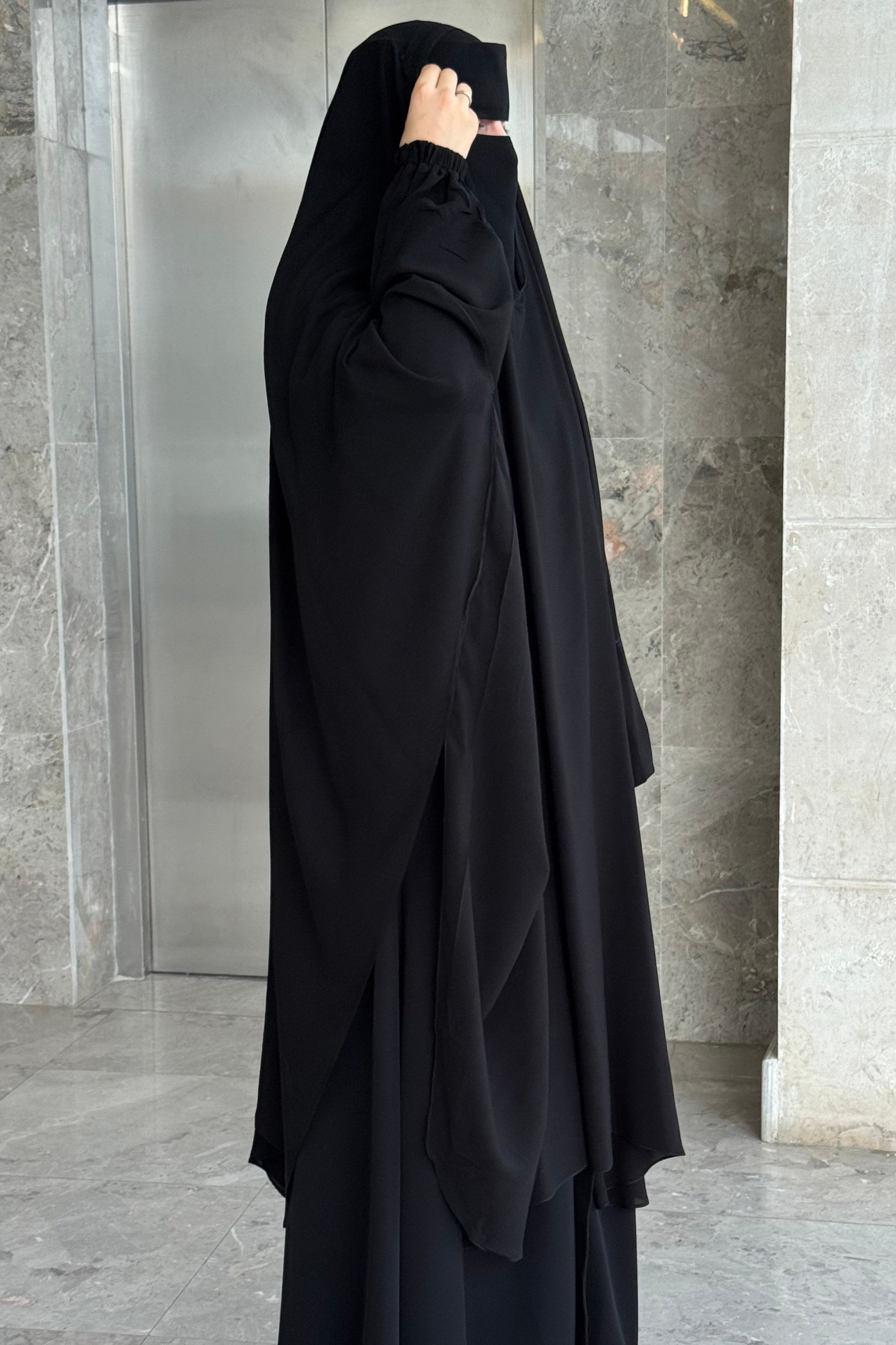 خمار اسلامي مقفل