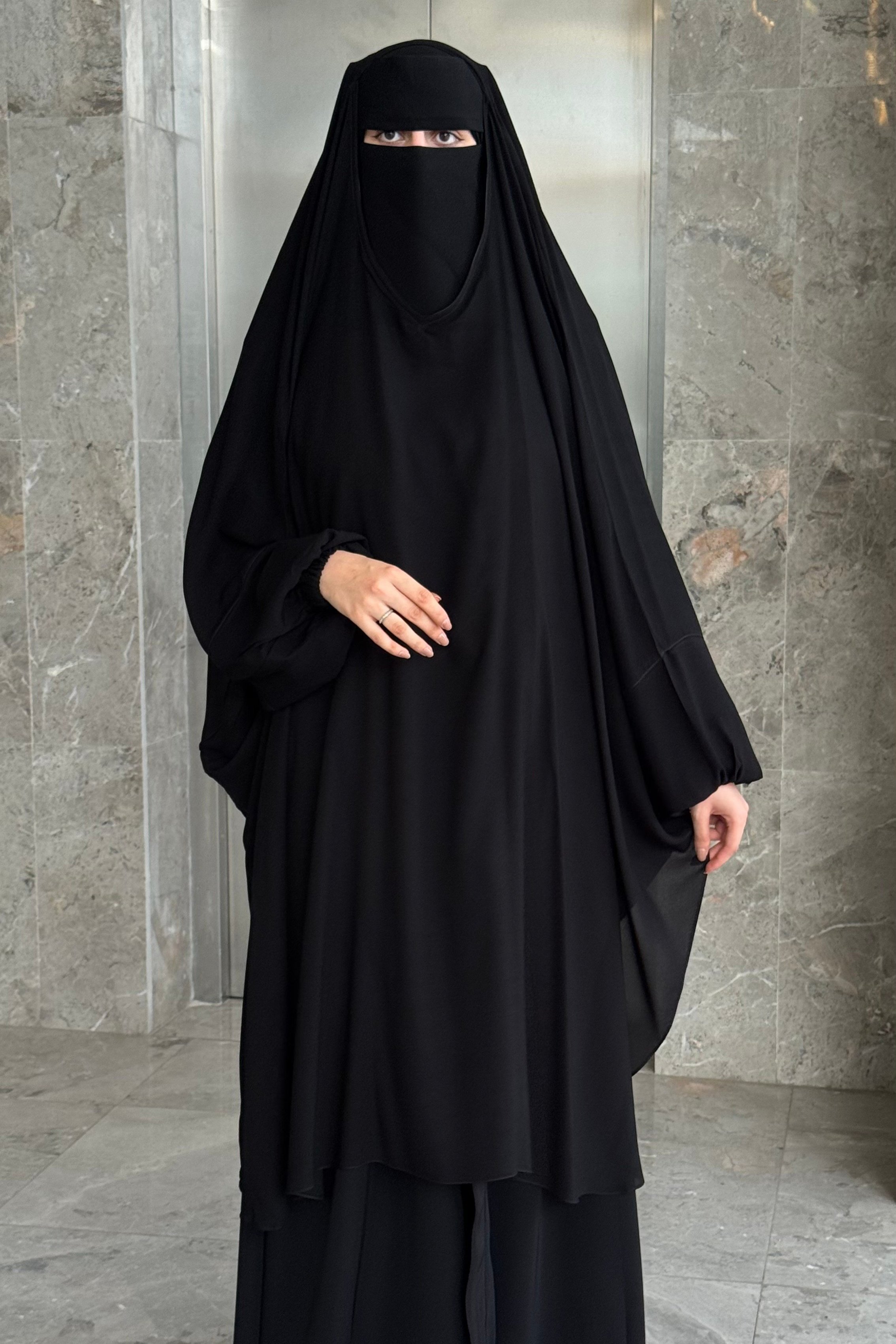 خمار اسلامي مقفل