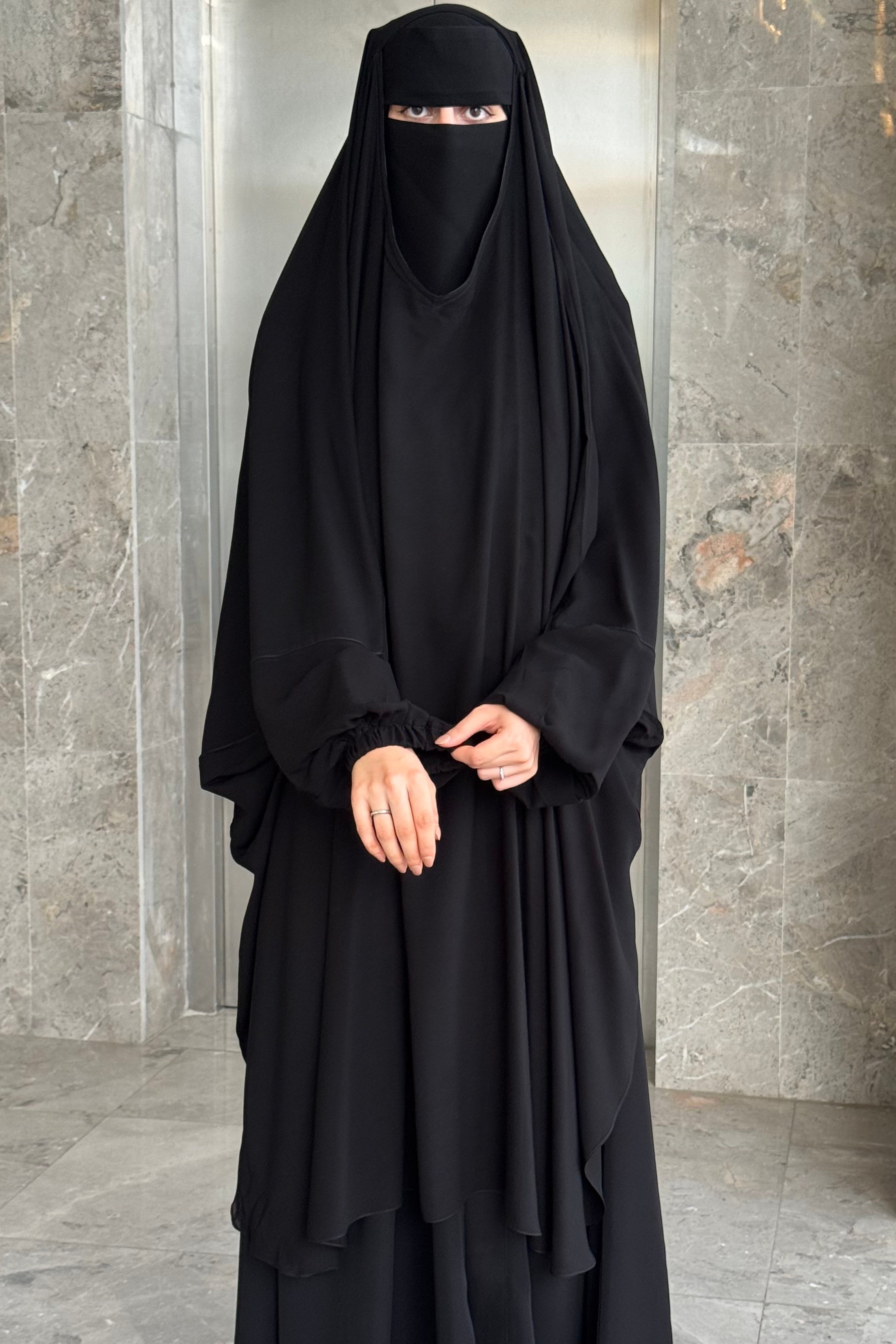 خمار اسلامي مقفل