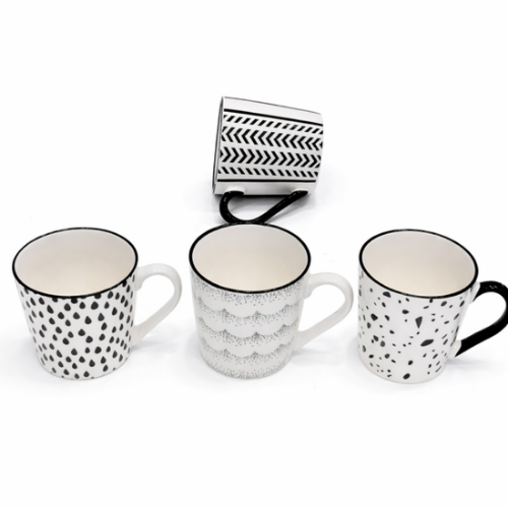طقم أكواب قهوة منقشة من السيراميك ذوق فني يزيّن جلسات القهوة