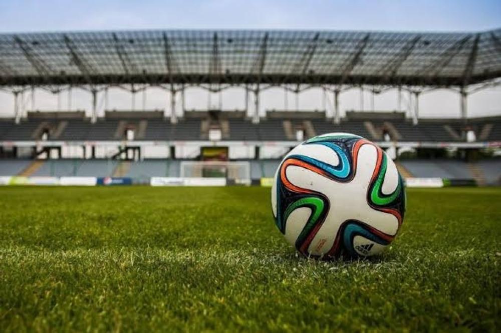 الفرق بين تيشيرت فئة اللاعبين والجماهير