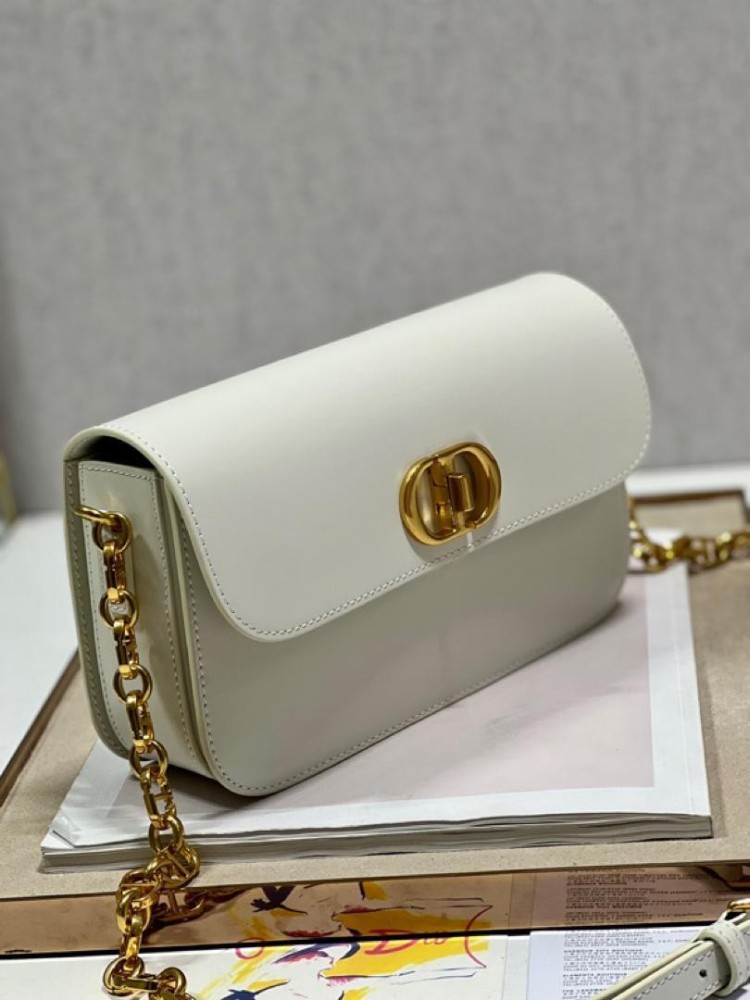 ديور مقاس 22.5 cm