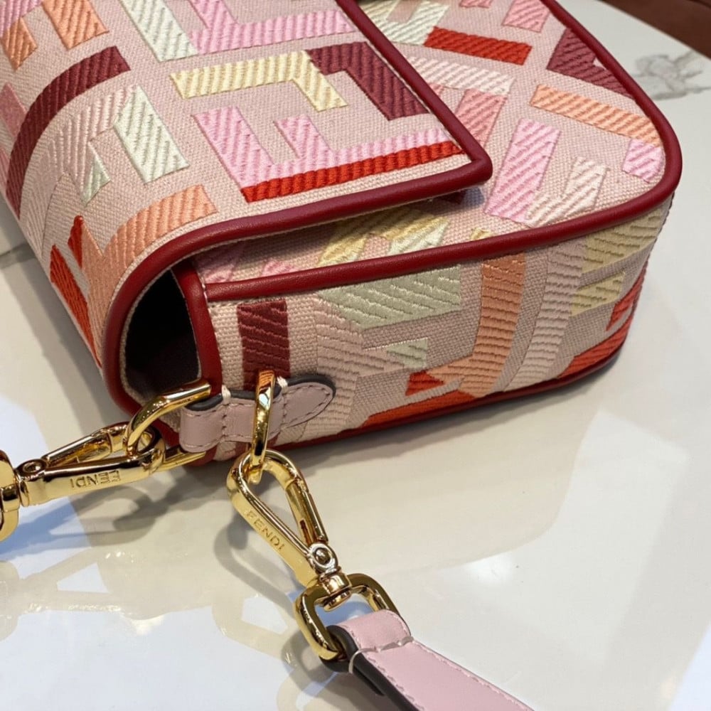 فندي باغيت مقاس 27 cm