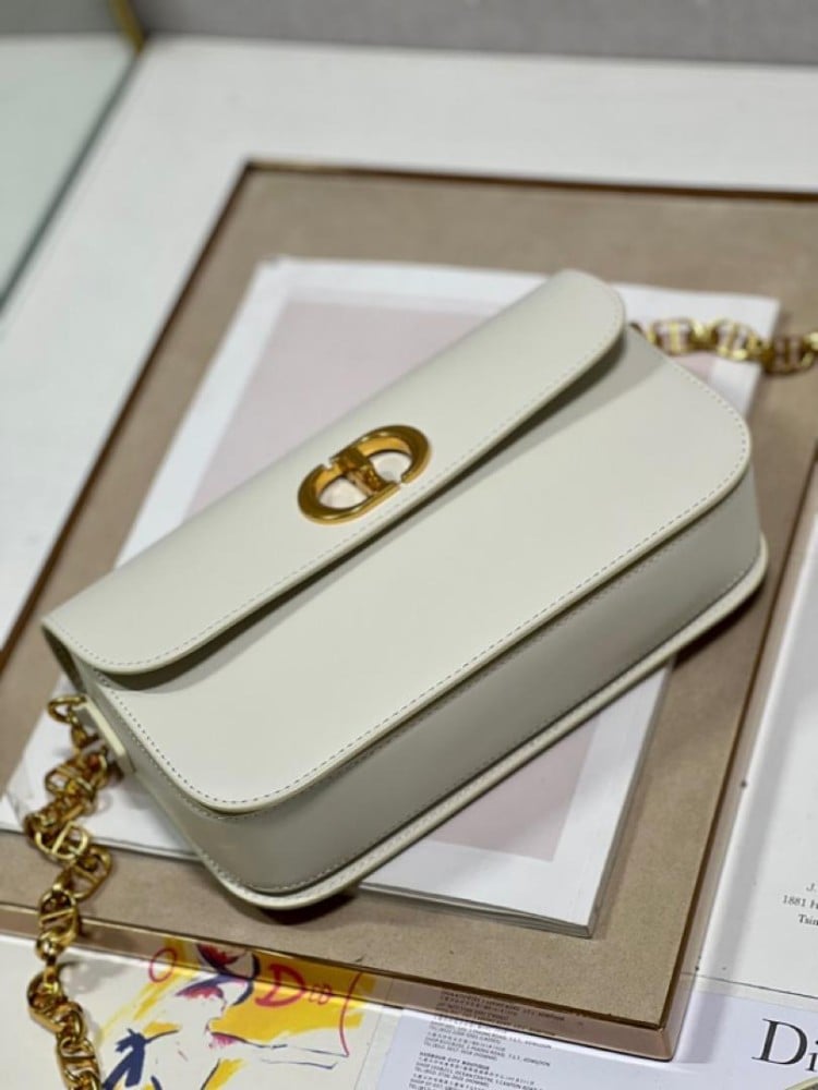 ديور مقاس 22.5 cm