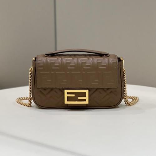 فندي باغيت مقاس 24 cm