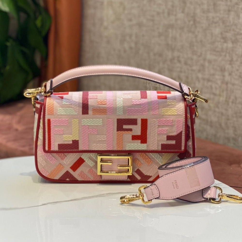 فندي باغيت مقاس 27 cm