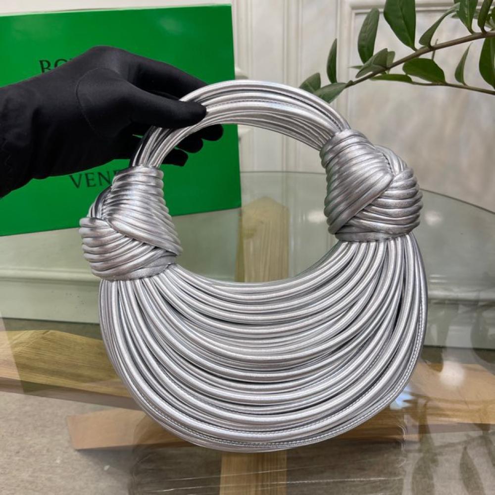 بوتيغا مقاس 22 cm
