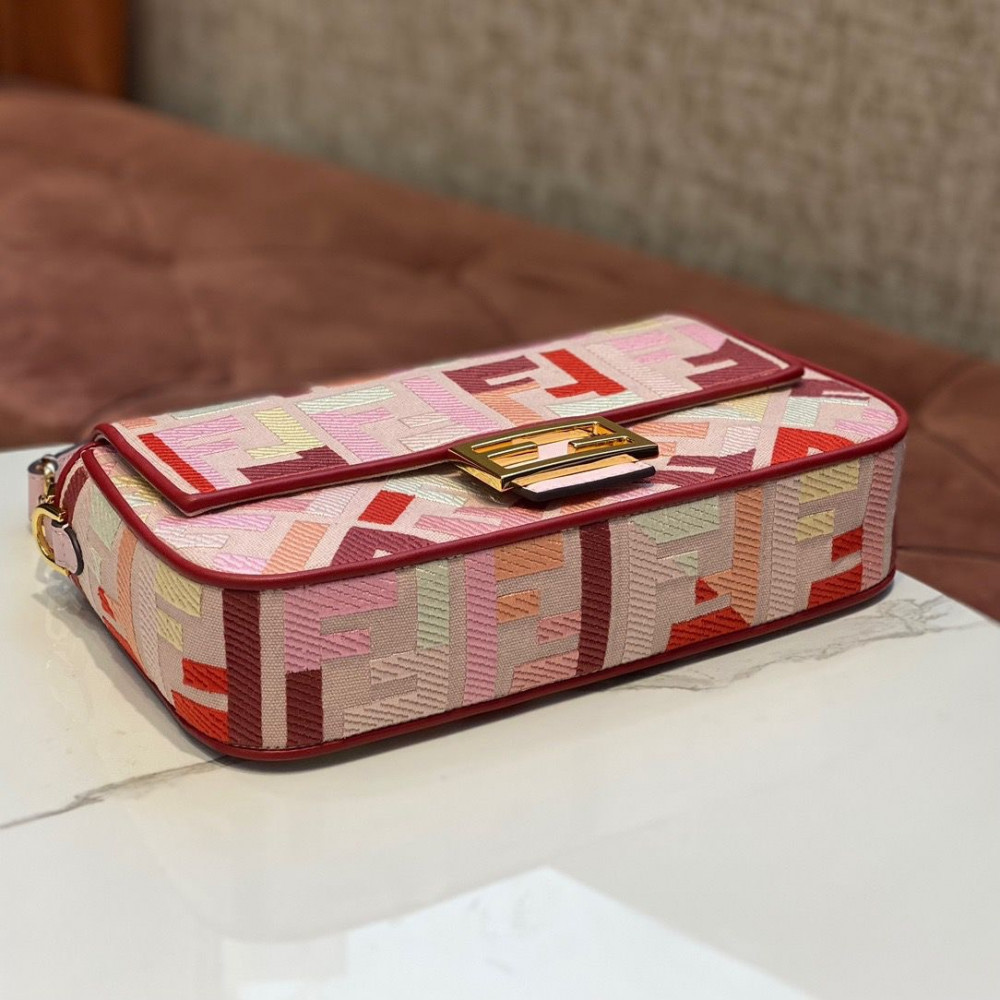 فندي باغيت مقاس 27 cm