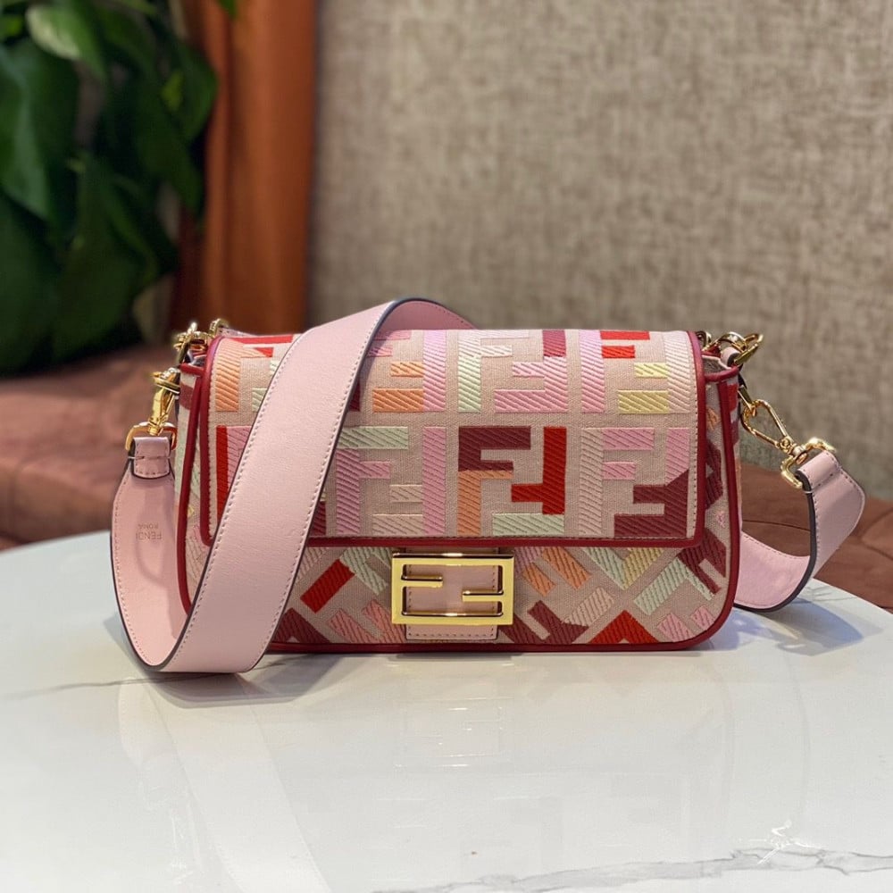 فندي باغيت مقاس 27 cm