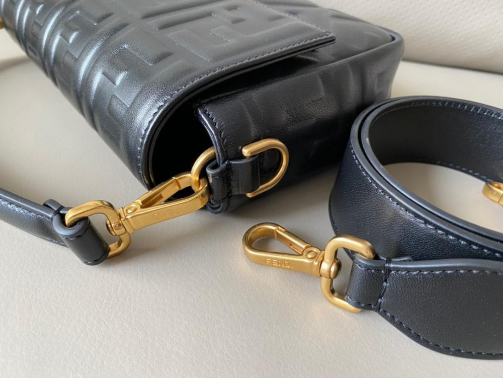 فندي باغيت مقاس 27 cm