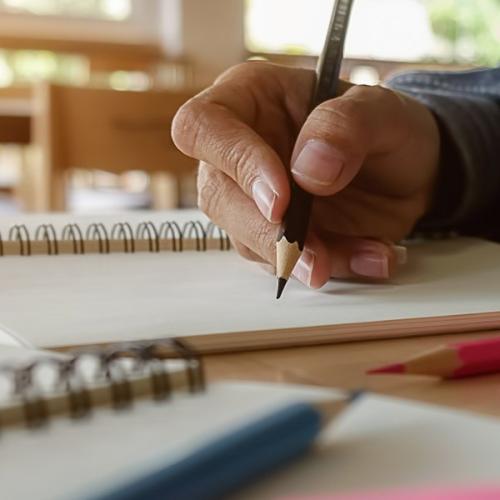 المراجعة الأكاديمية والتدقيق اللغوي